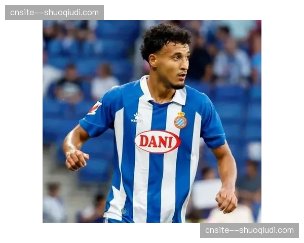 奥马尔希拉利限制佩德里成功 边后卫防守任务完成尚可